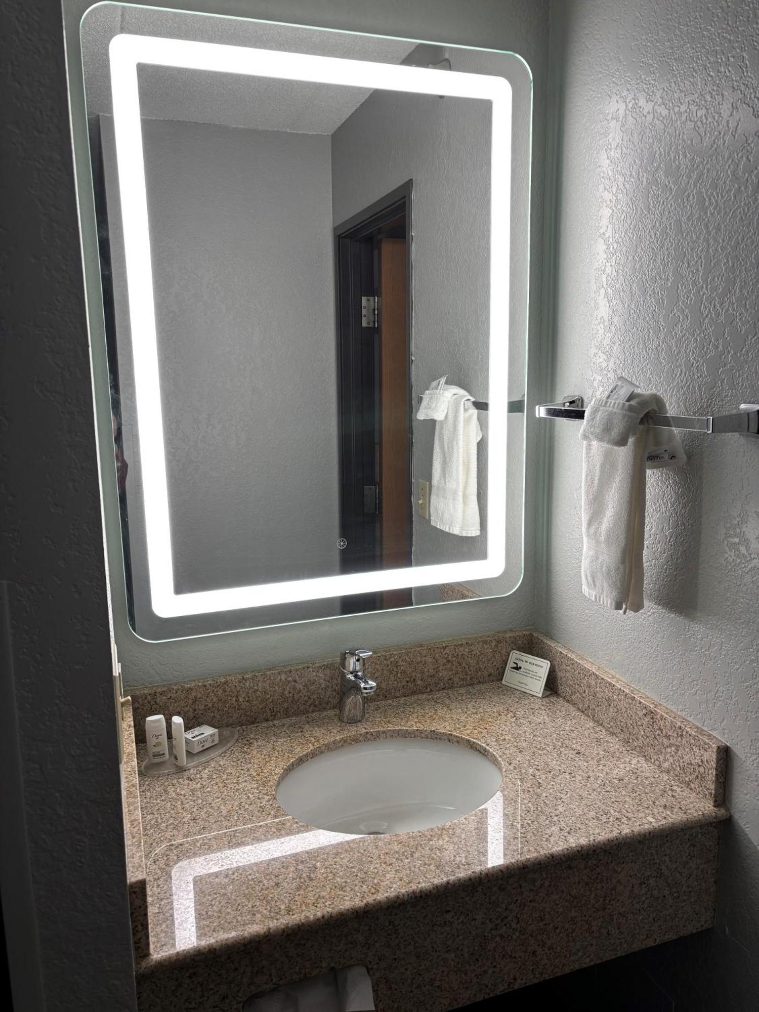 Americinn By Wyndham Lea Motel 3*